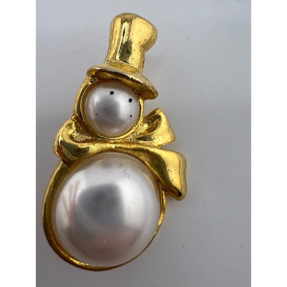 Vintage Snowman Faux Pearls Gold Hat‎ Ribbon Brooch Pin - Picture 1 of 5